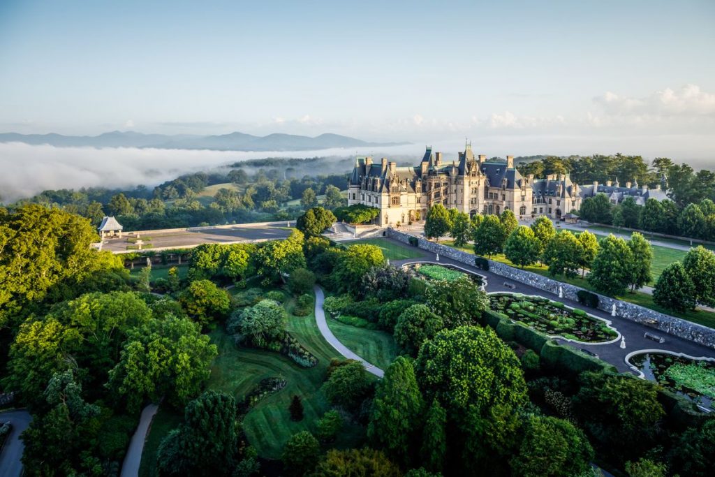 ©2021 All rights reserved. Biltmore® and images of Biltmore House are trademarks of The Biltmore Company, and are used by Castelle under license.